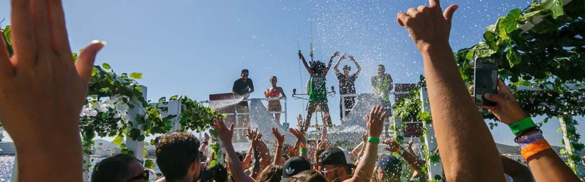 BoatParty27